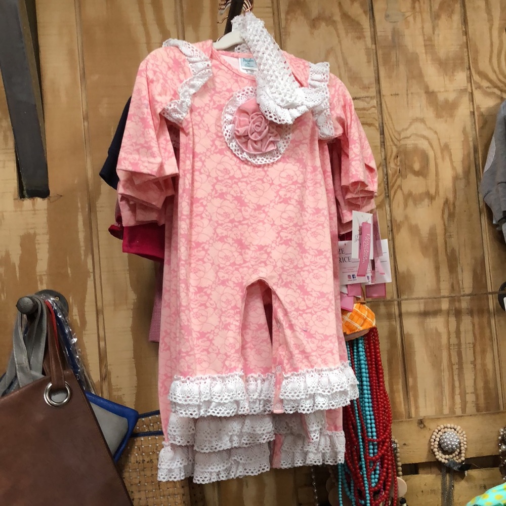 Peaches n cream romper with headband NWT